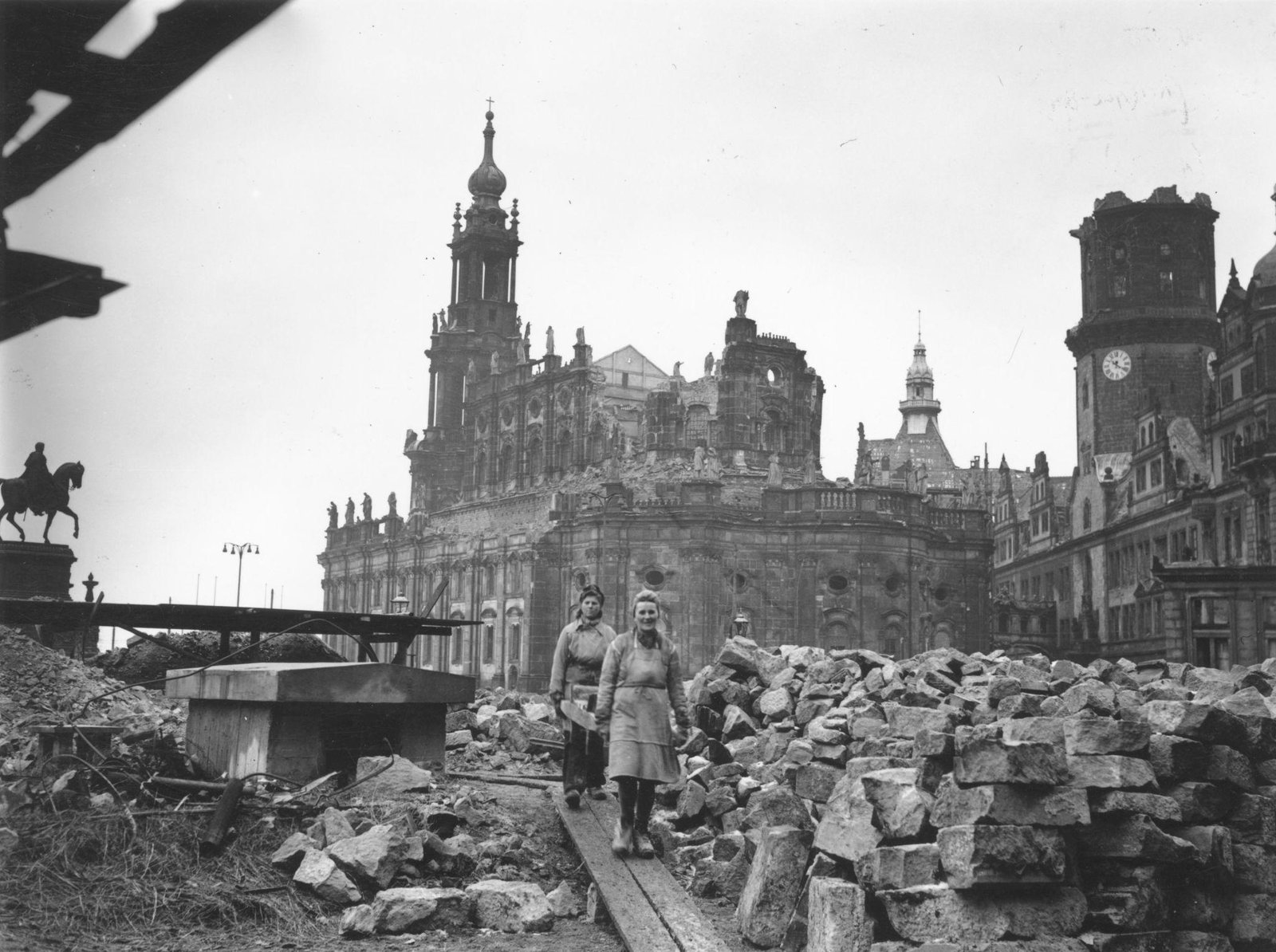 Dresden: Die verdrängte Debatte um den Feuersturm